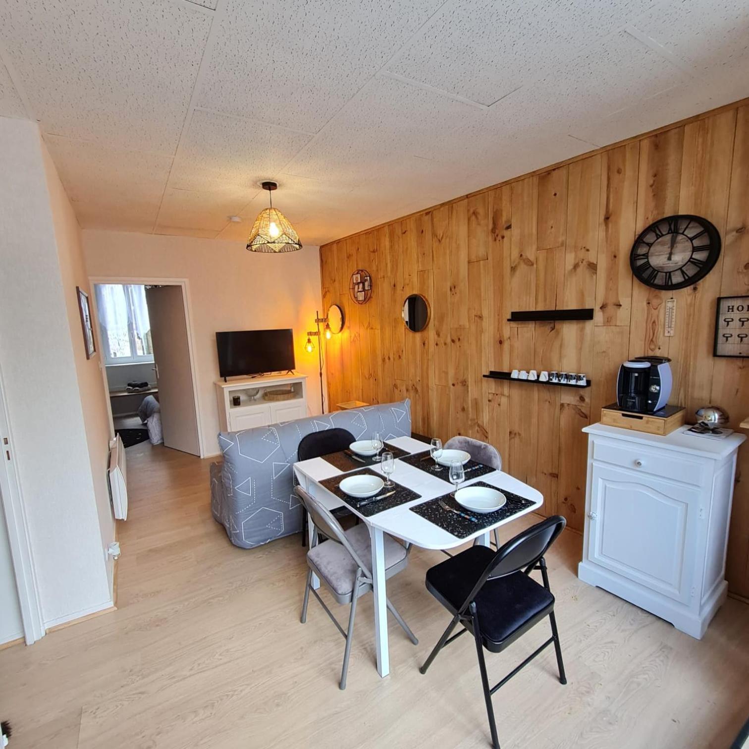 Bel « les Monts Du Cantal » Apartamento Murat (Cantal)