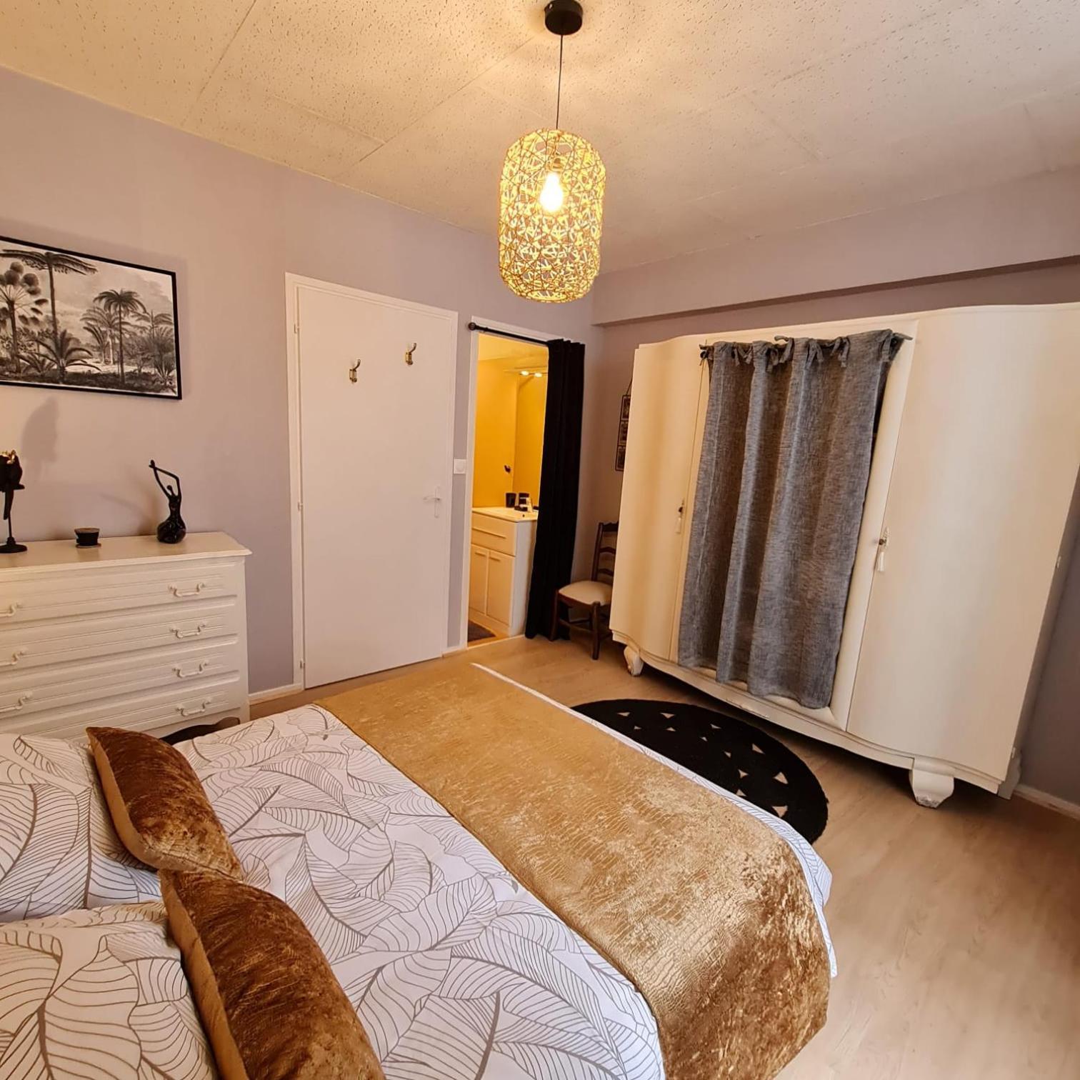 Apartamento Bel « les Monts Du Cantal » *